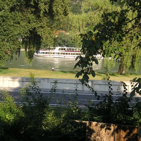 Weinbau-Gaestezimmer Martin Und Eva Maria Jamek Weissenkirchen in der Wachau Ngoại thất bức ảnh