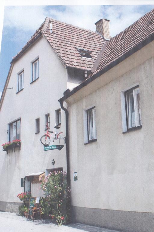 Weinbau-Gaestezimmer Martin Und Eva Maria Jamek Weissenkirchen in der Wachau Ngoại thất bức ảnh