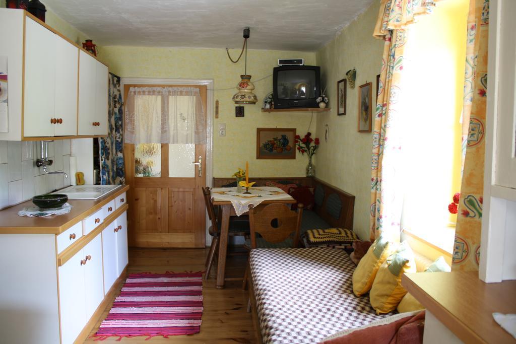 Weinbau-Gaestezimmer Martin Und Eva Maria Jamek Weissenkirchen in der Wachau Ngoại thất bức ảnh